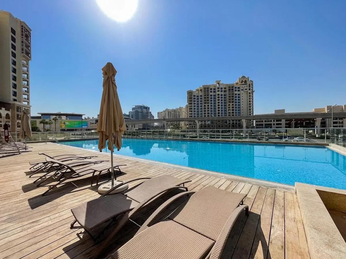 Tranquil Studio With Unmatched Ocean Views In Palm Dubai United Arab Emirates