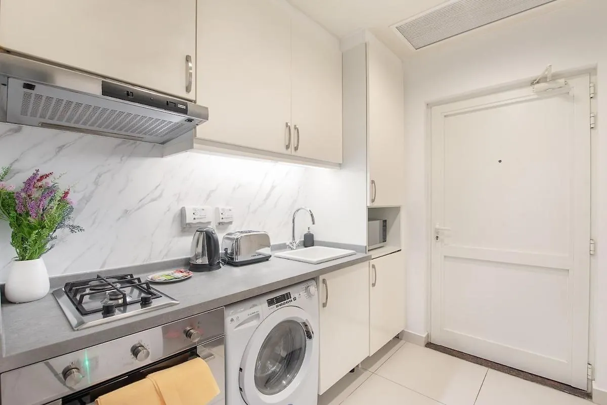 Tranquil Studio With Unmatched Ocean Views In Palm Dubai 0*,