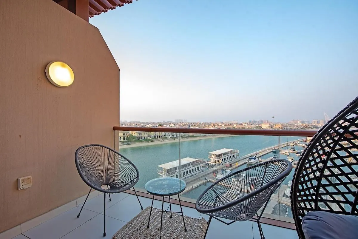 Apartment Tranquil Studio With Unmatched Ocean Views In Palm Dubai