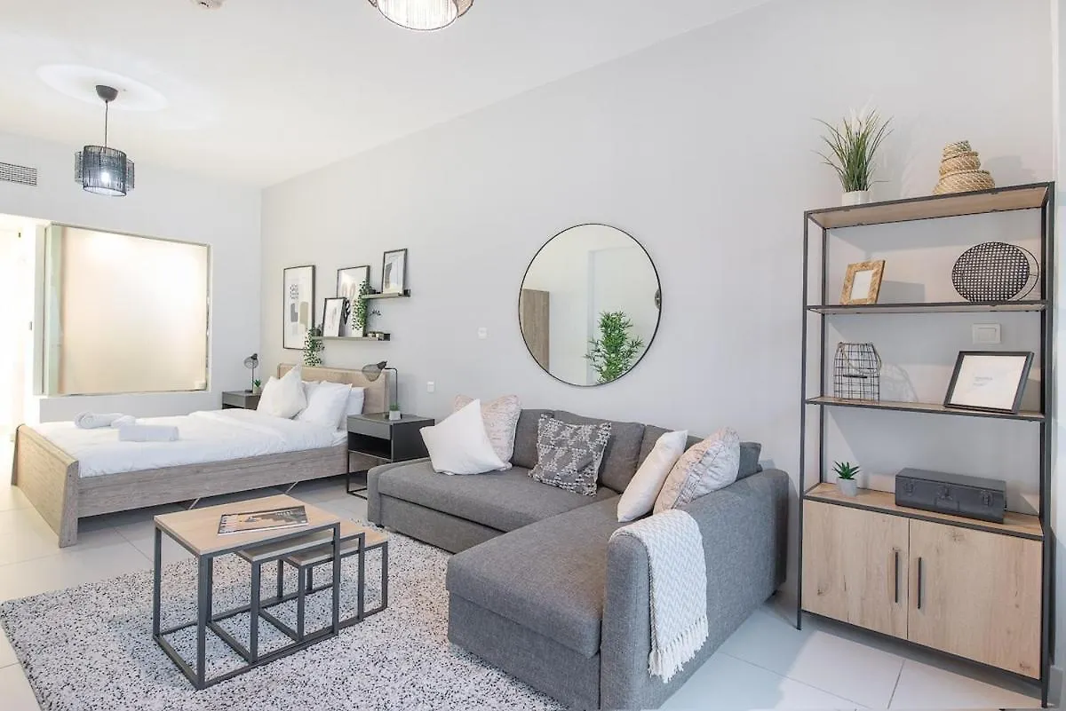 Apartment Tranquil Studio With Unmatched Ocean Views In Palm Dubai