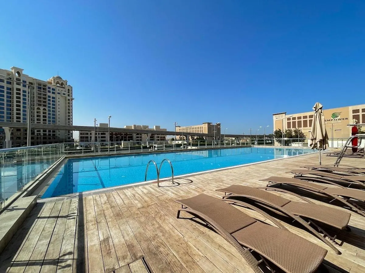 Tranquil Studio With Unmatched Ocean Views In Palm Dubai